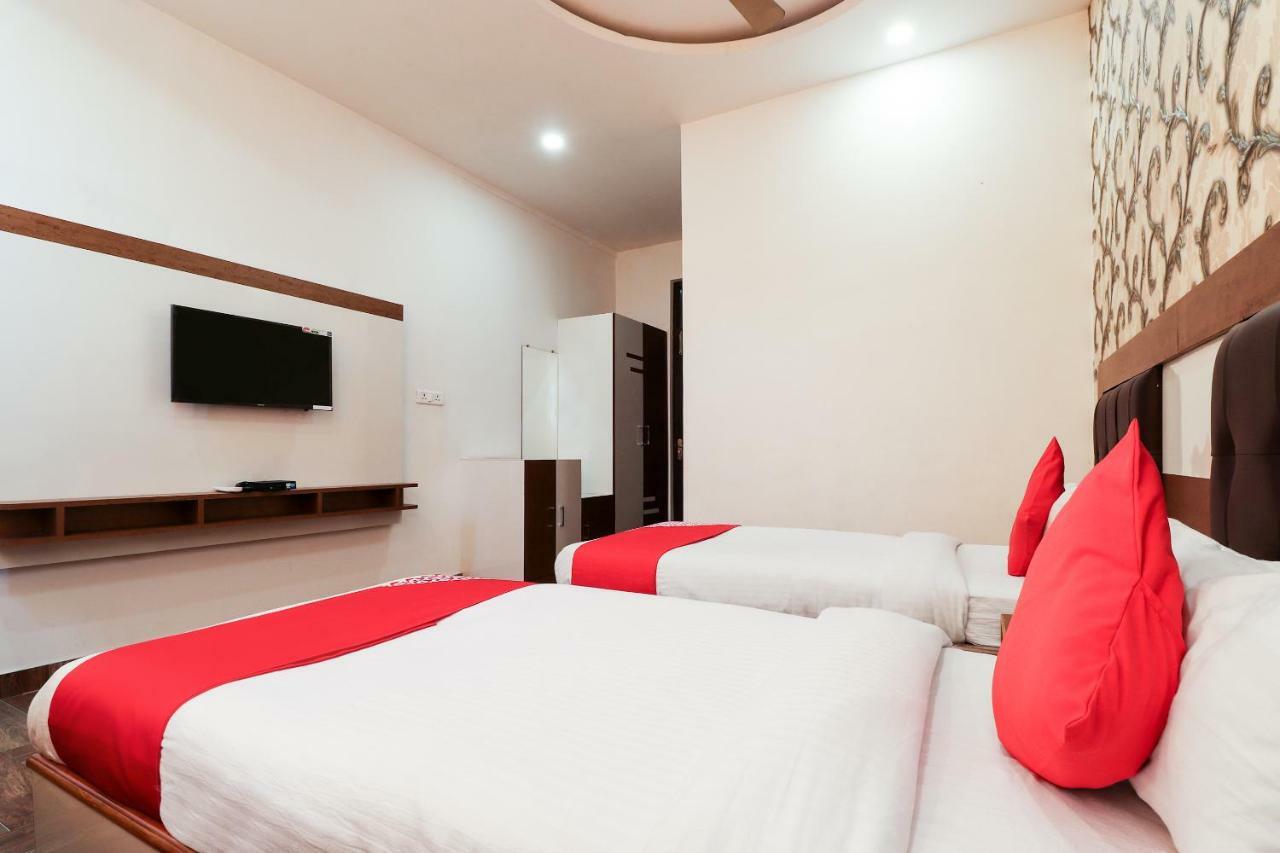 Oyo 39959 Hotel Bandhan Bahraich Exterior photo