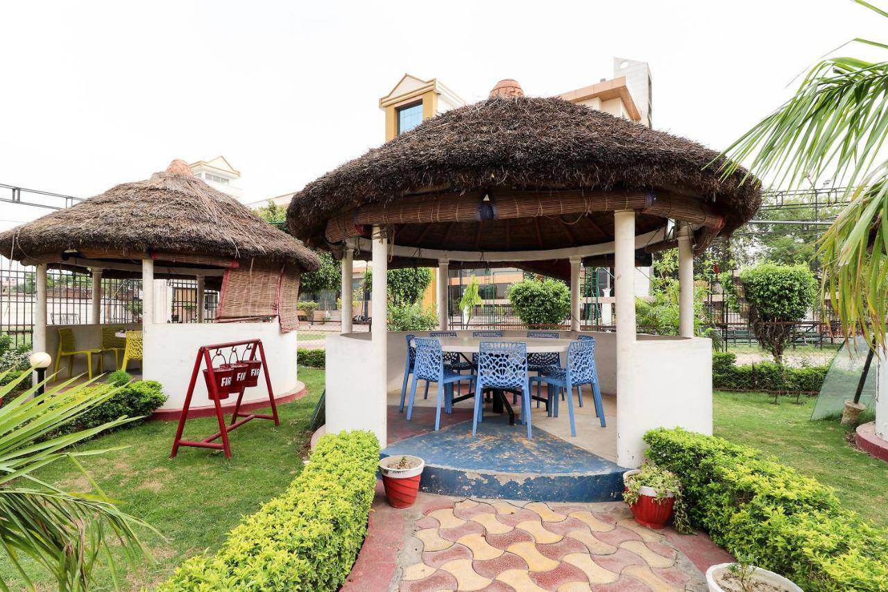 Oyo 39959 Hotel Bandhan Bahraich Exterior photo