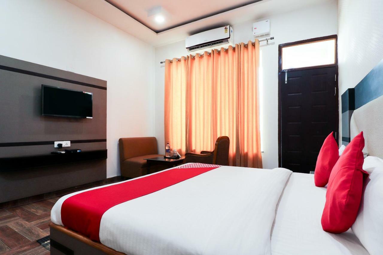 Oyo 39959 Hotel Bandhan Bahraich Exterior photo