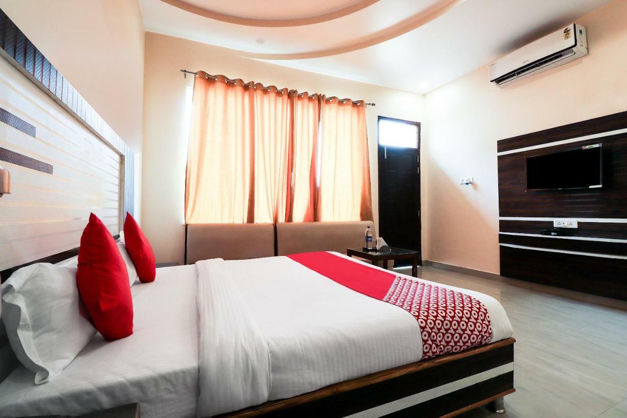 Oyo 39959 Hotel Bandhan Bahraich Exterior photo